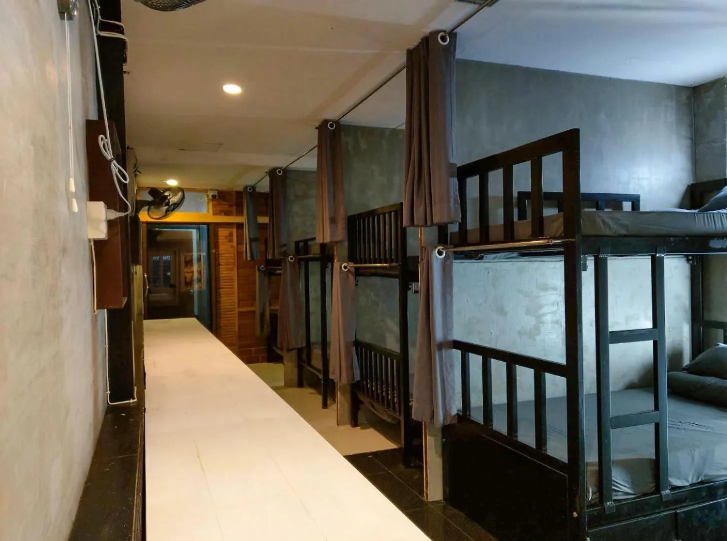 Phi Phi Little Hub Hostel